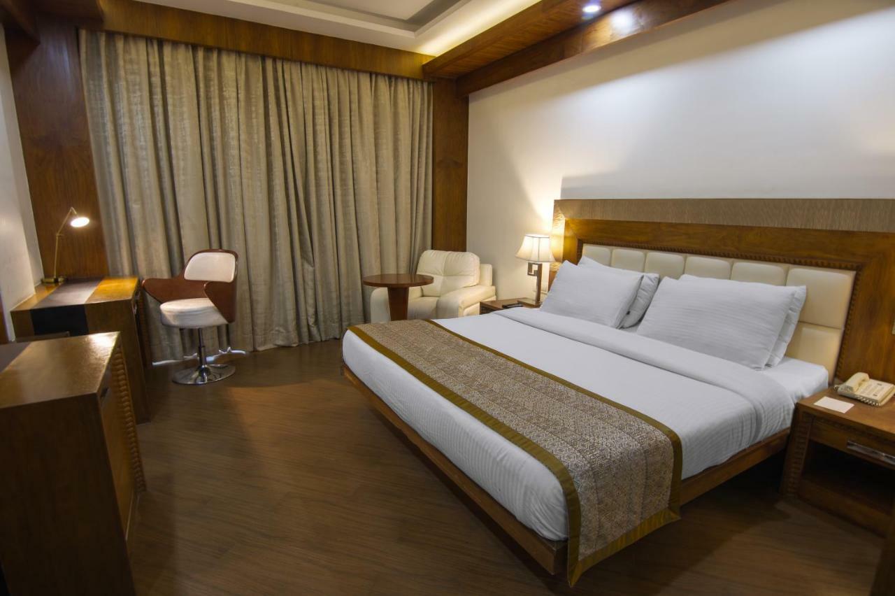 Grand Imperial Resort Mussoorie Bagian luar foto